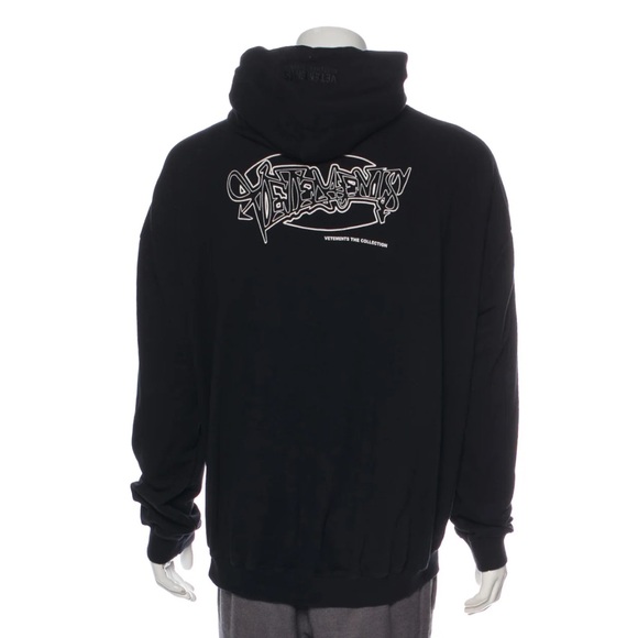 Vetements 2018 Logo Print Hoodie - Picture 2 of 10